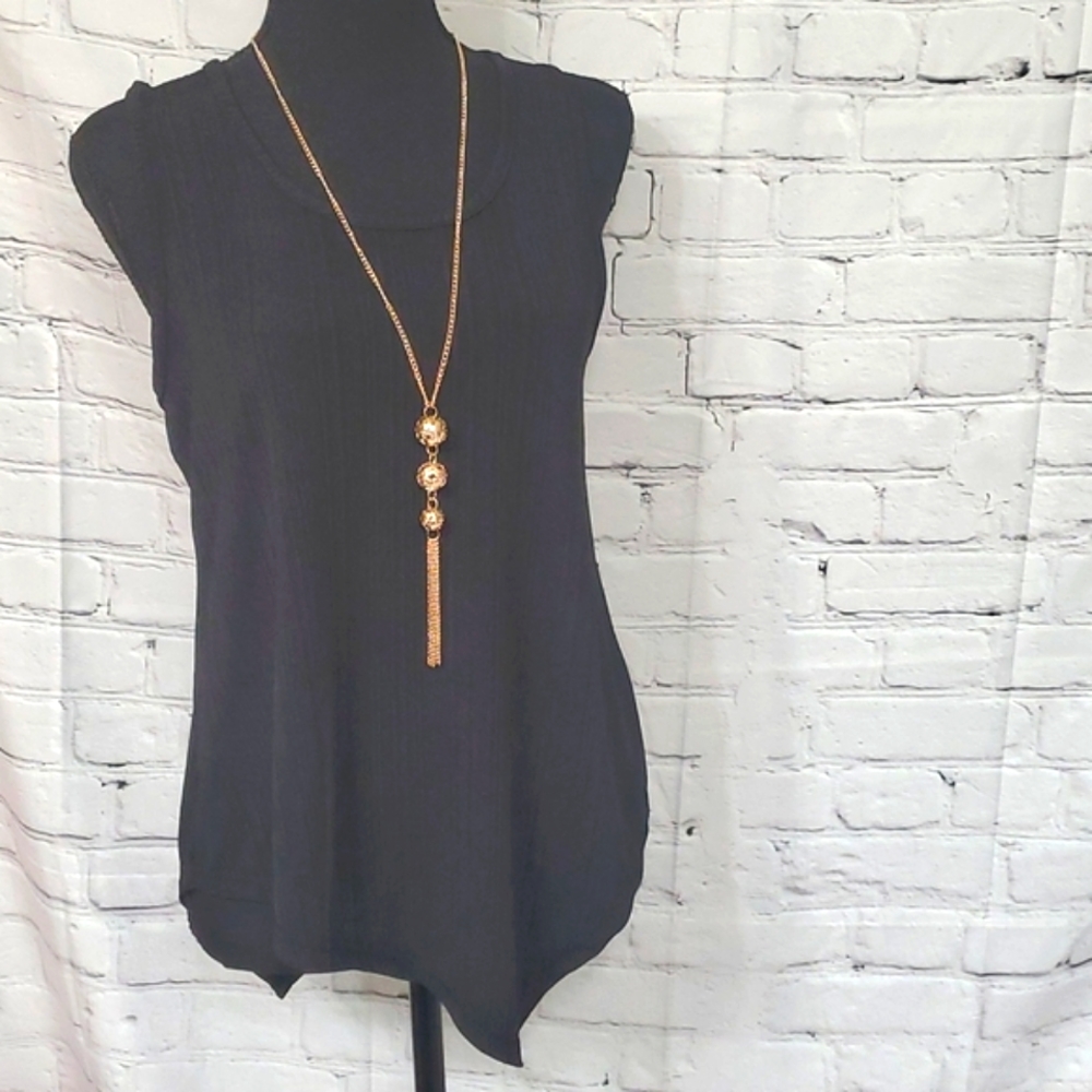 Black- ribbed sleeveless blouse with gold necklace attached, Size Large